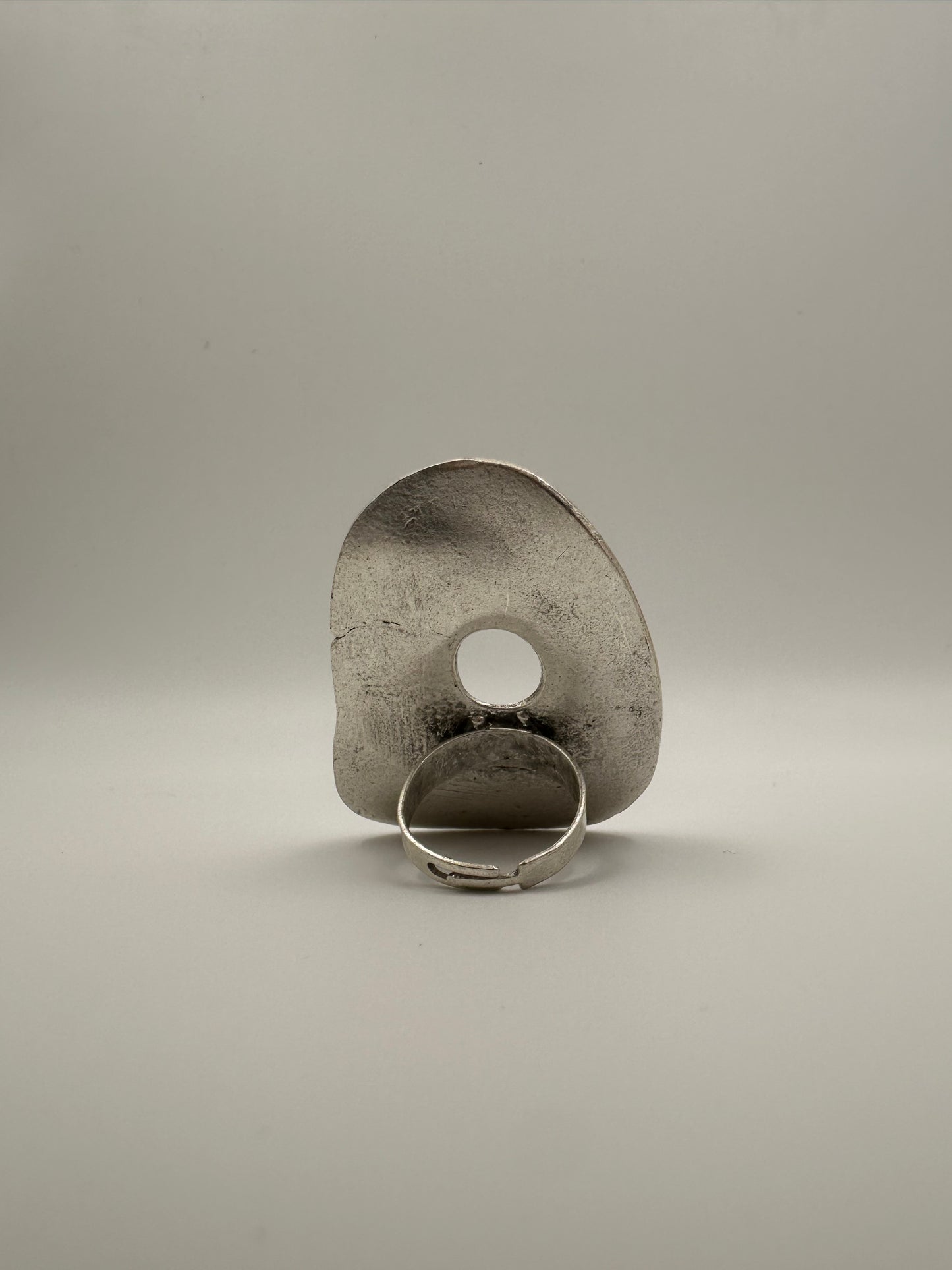 Round Dot Ring