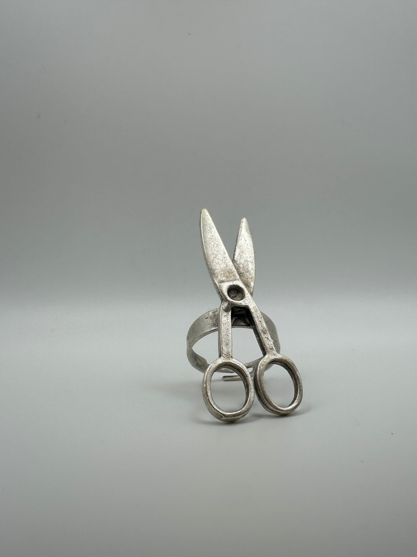 Scissors Ring