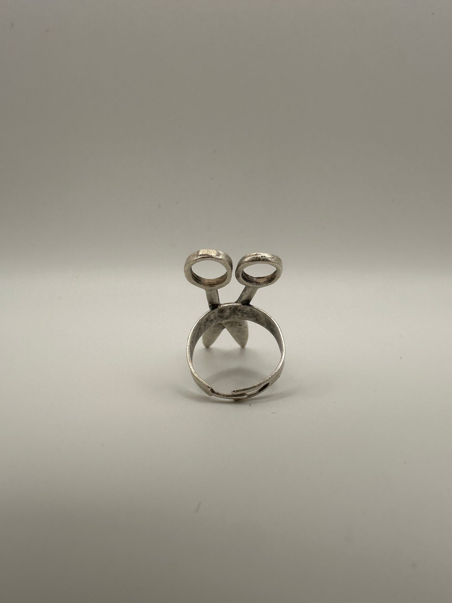 Scissors Ring
