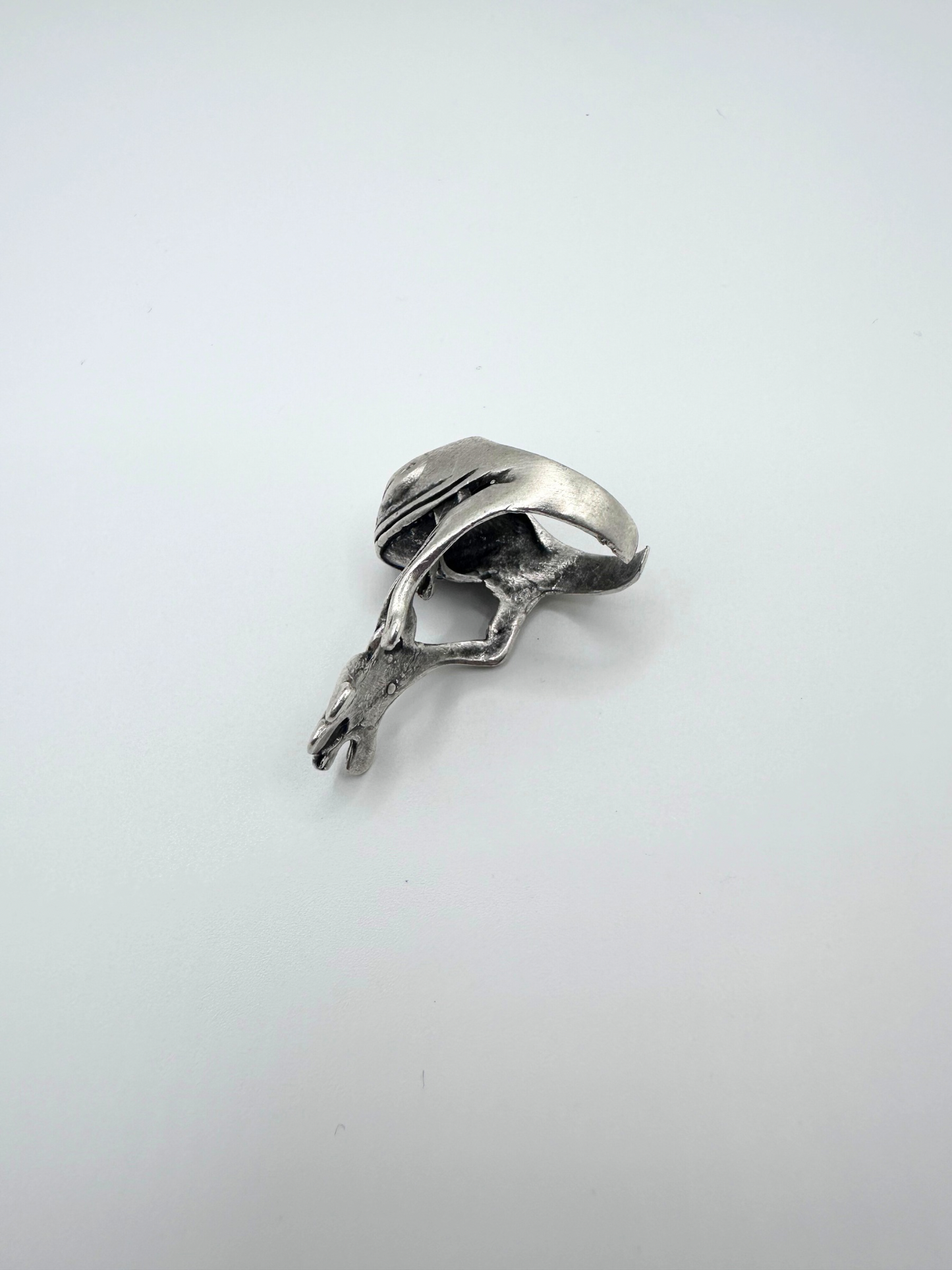 Silver Frong Hands Over Knuckle Ring