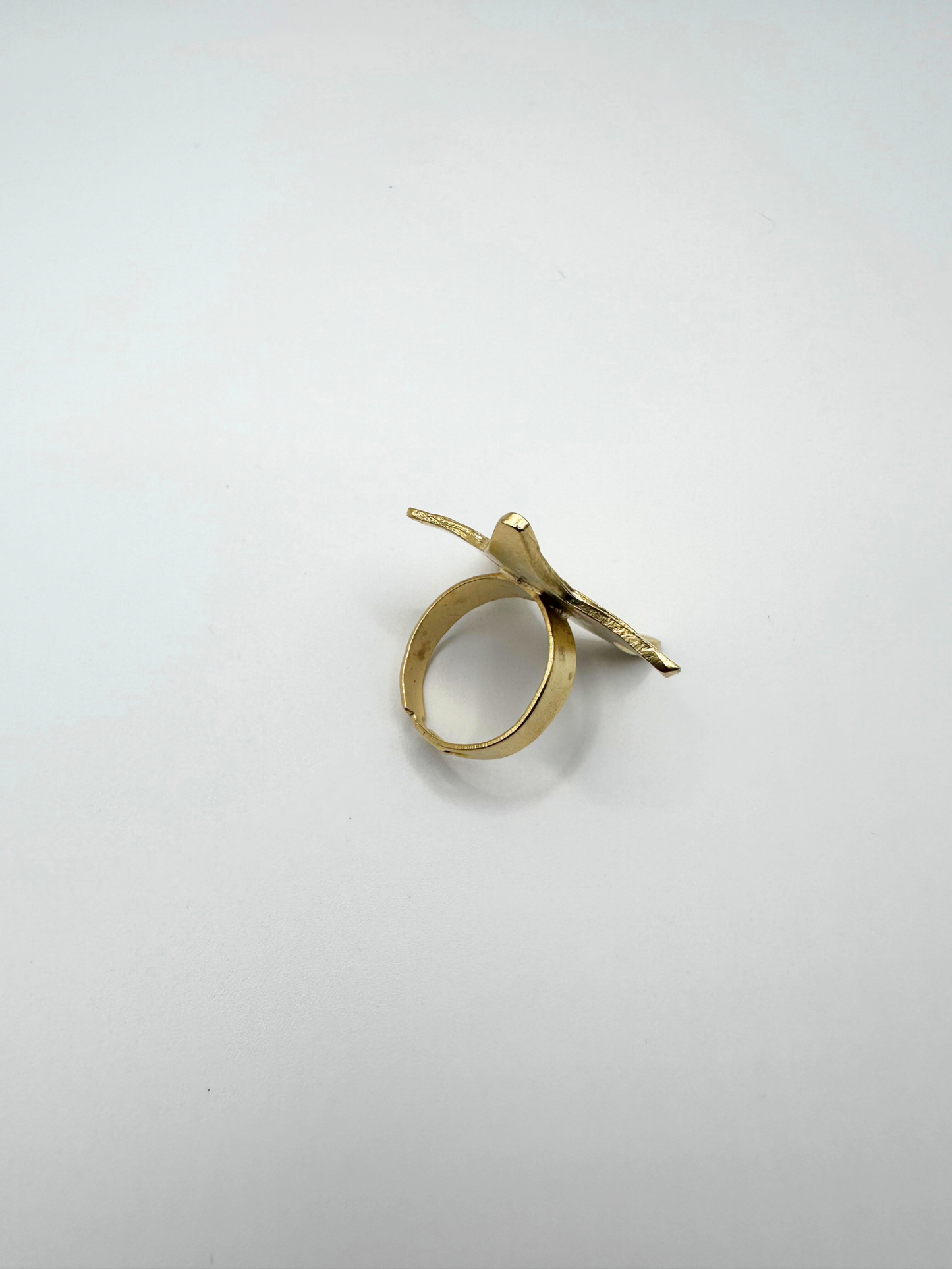 Gold Floating Star Ring