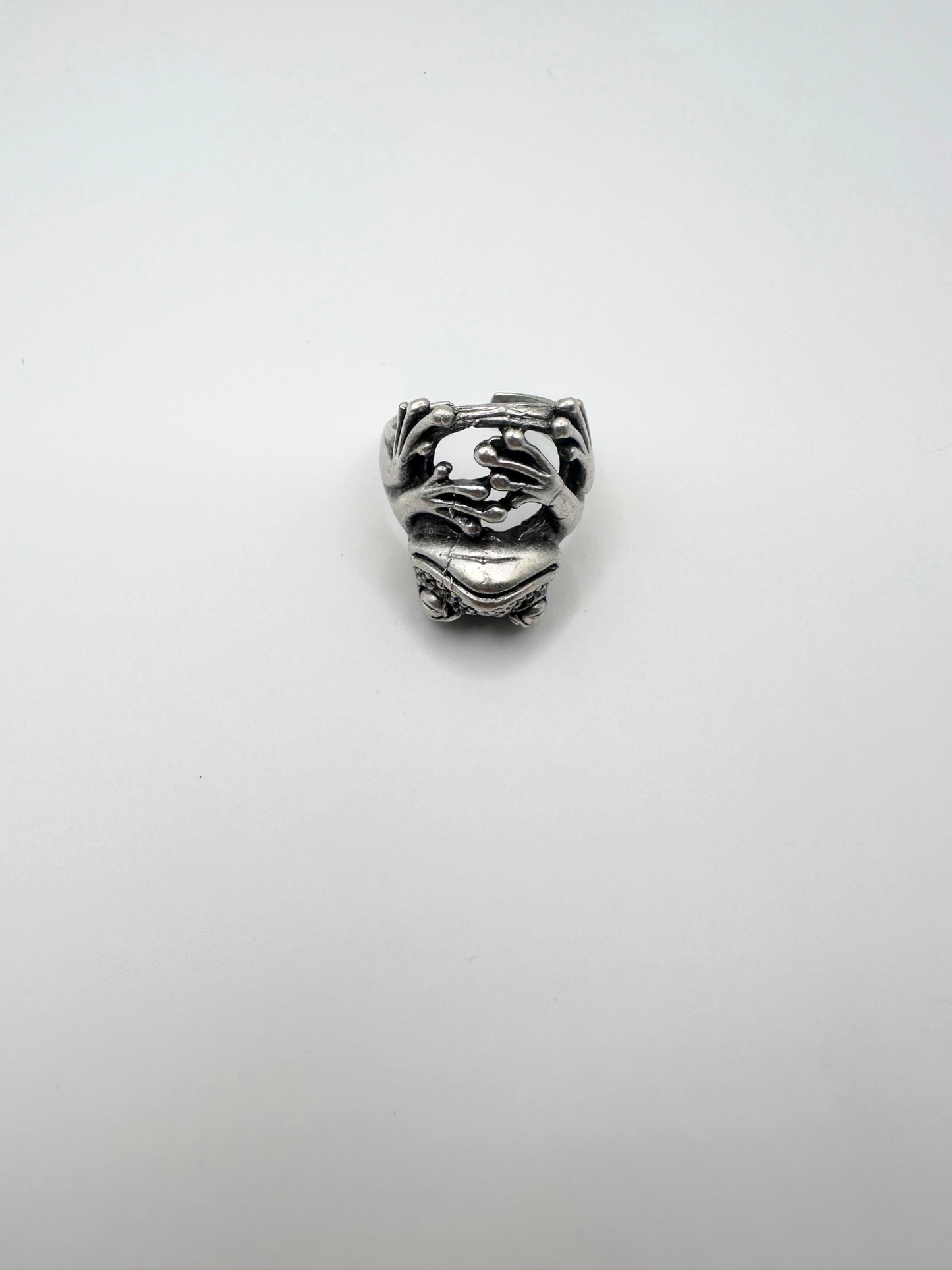 Silver Cuddle Frog Ring