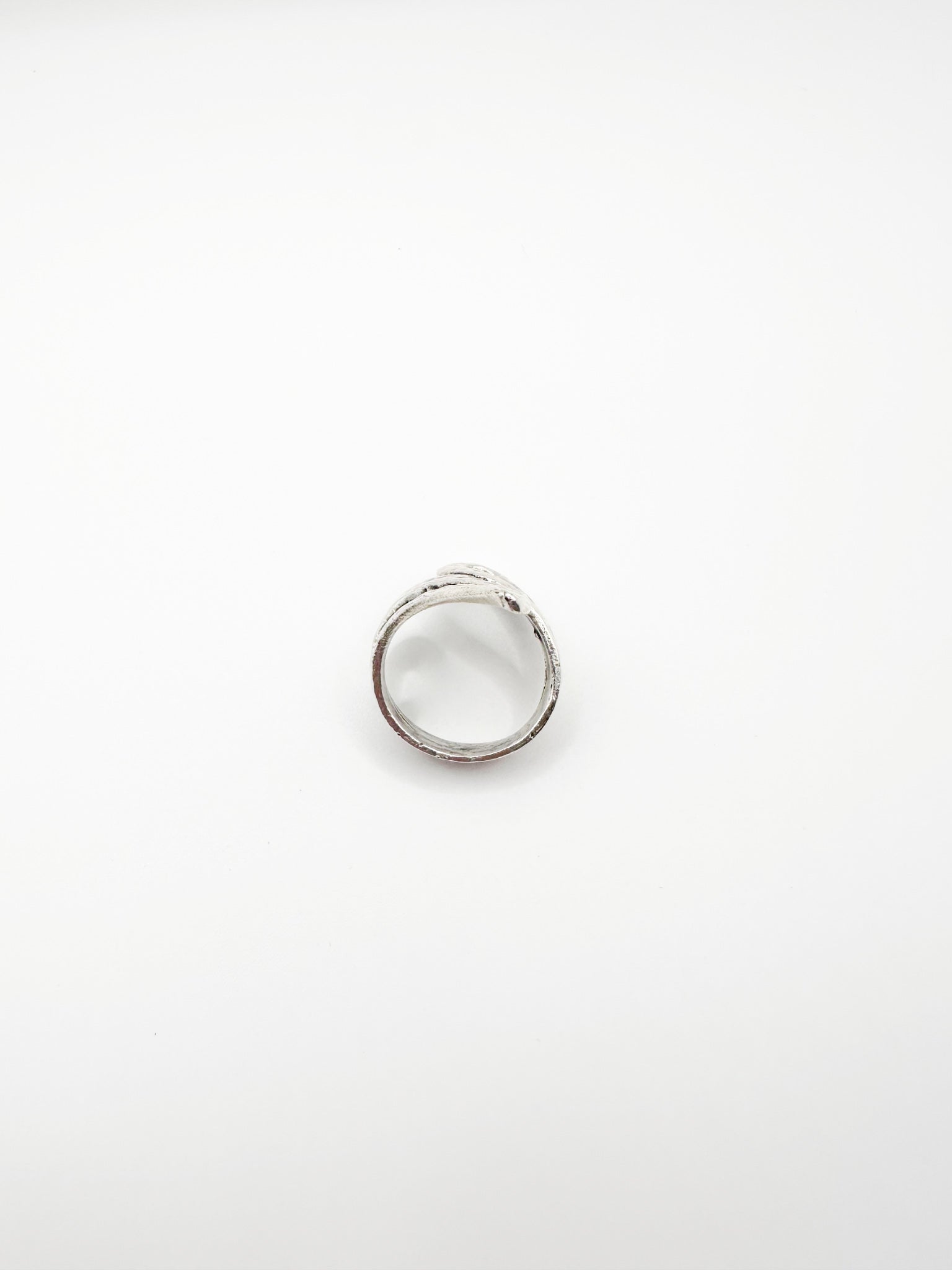 Silver Swerving Tears Ring